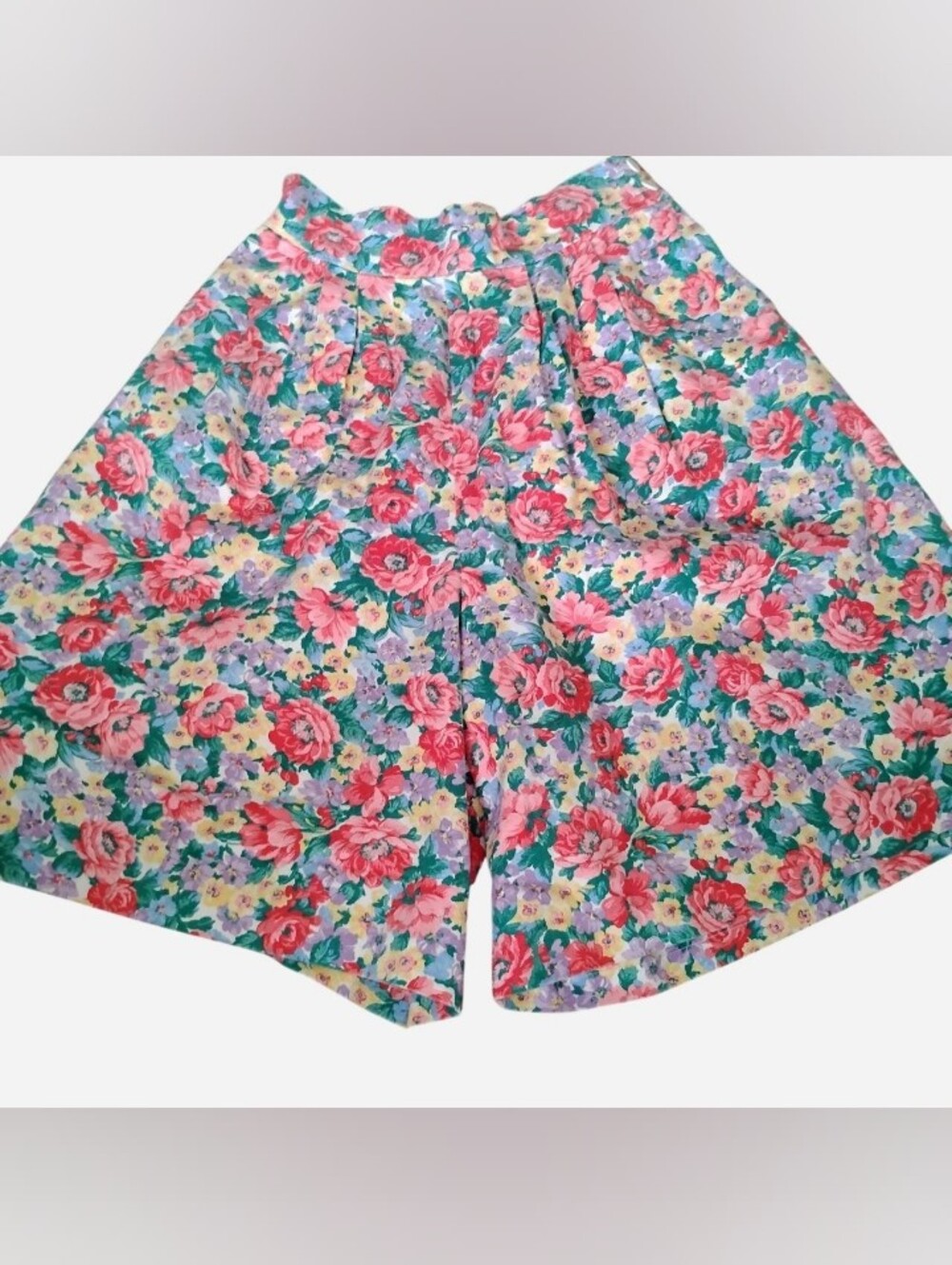 Vintage 80s Floral High Waisted Pleated Shorts Culottes Wide Leg Size 4